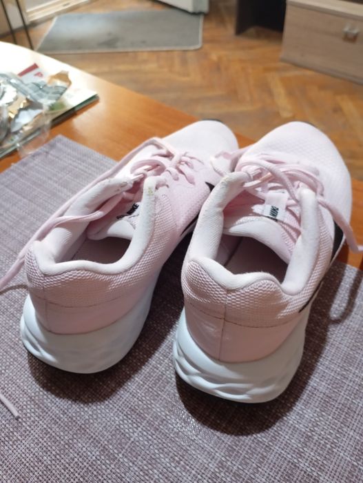 Маратонки Nike 36.5 номер