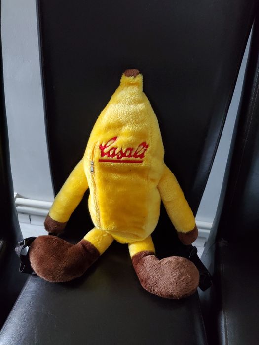 Rucsac banana din pluș cu catarame 60 cm