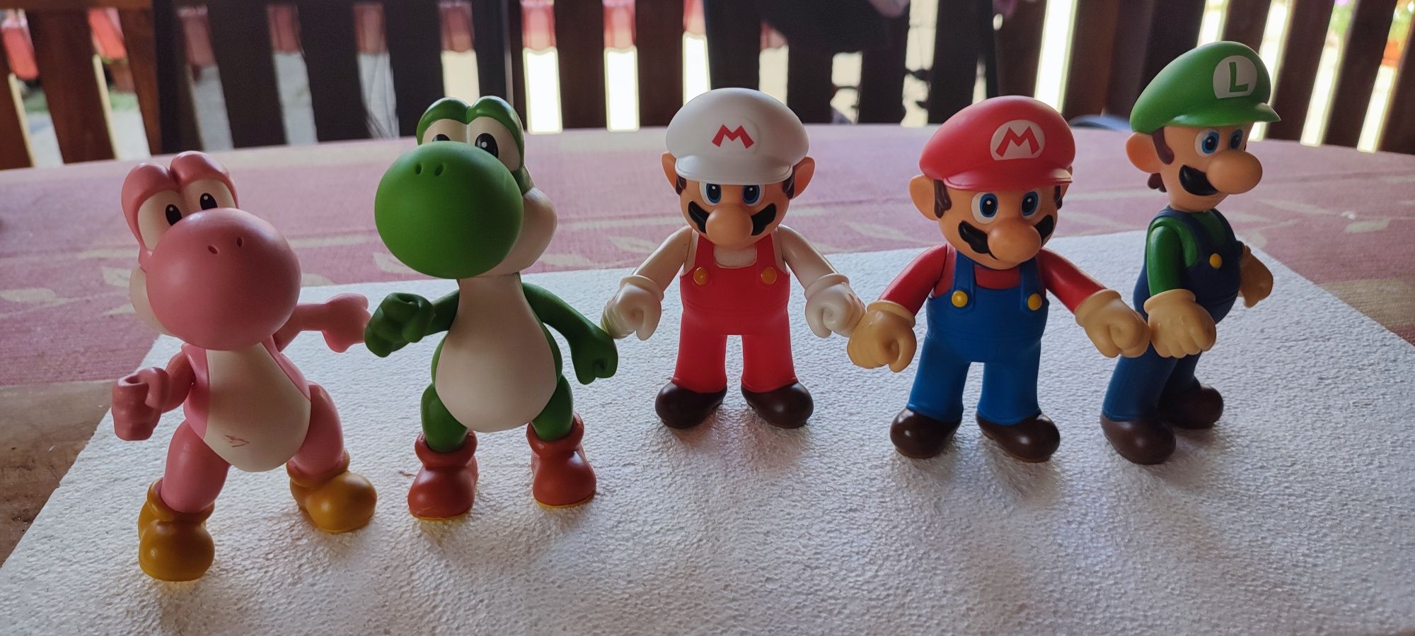 Figurine mari Mario,Luigi,Ioshi.