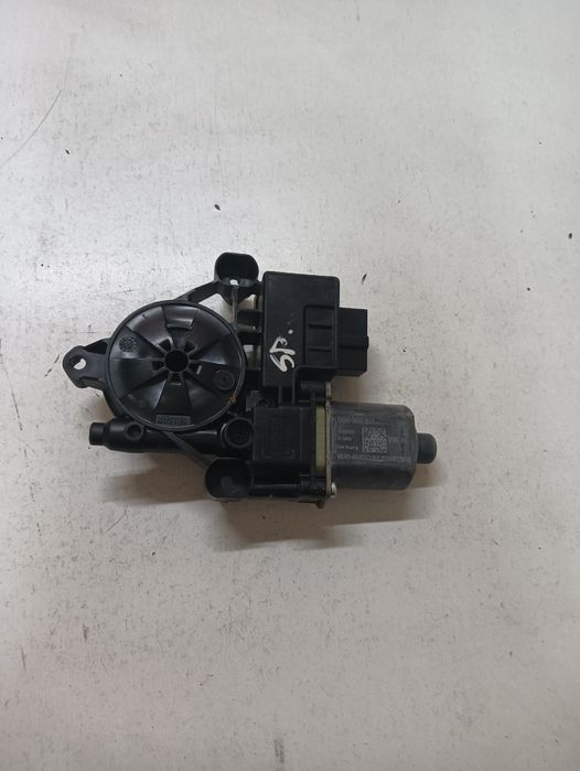 Motoras geam pivotant stanga spate VOLKSWAGEN TIGUAN 5N_ 2007 - > 5q09