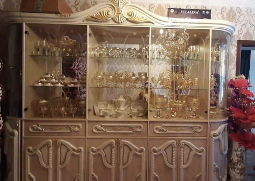 Продаю стенка гарнитура отличном состояние стенка как на фото