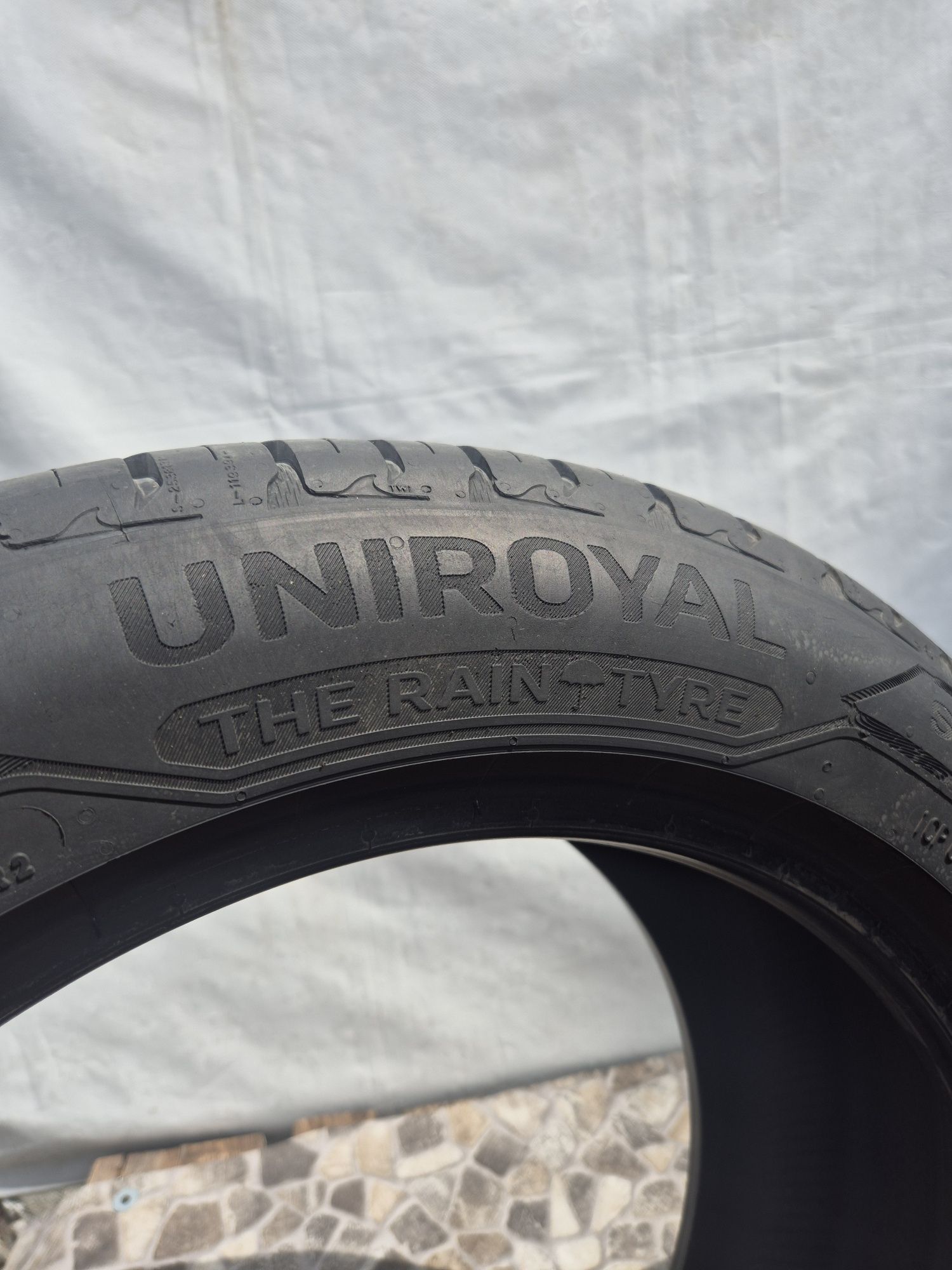 2бр 225 50 17 Uniroyal  летни - 20г