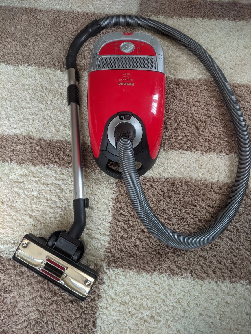 Прахосмукачка Miele 1600w.