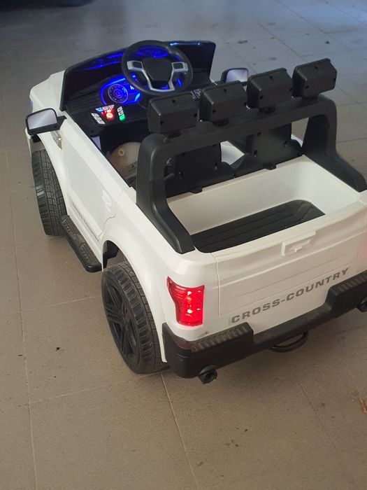 Mașinuța  pt  copii