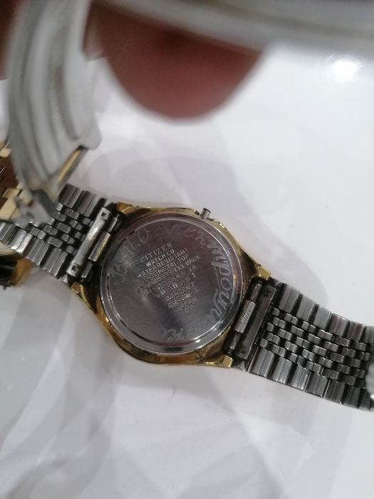 Позлатени часовници