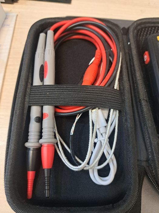 Multimetru digital inteligent