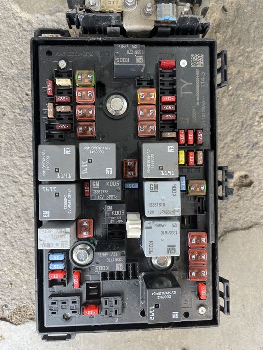 Tablou panou sigurante opel astra j 1.7cdti 2012