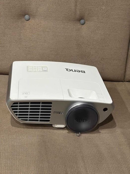 Videoproiector BENQ W1060 FullHD DLP tech, 3D, 16h de functionare