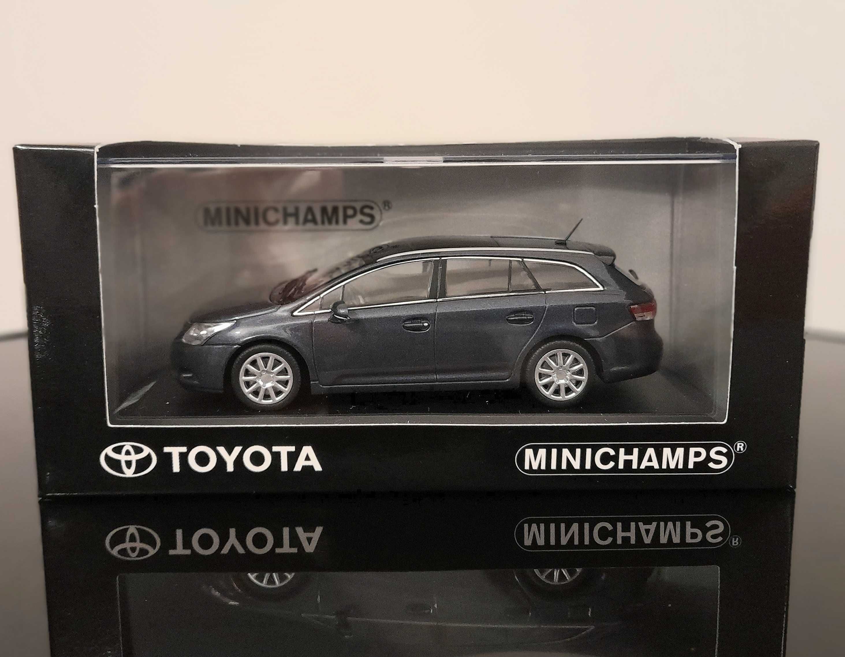 Toyota Avensis Estate 1:43 Minichamps