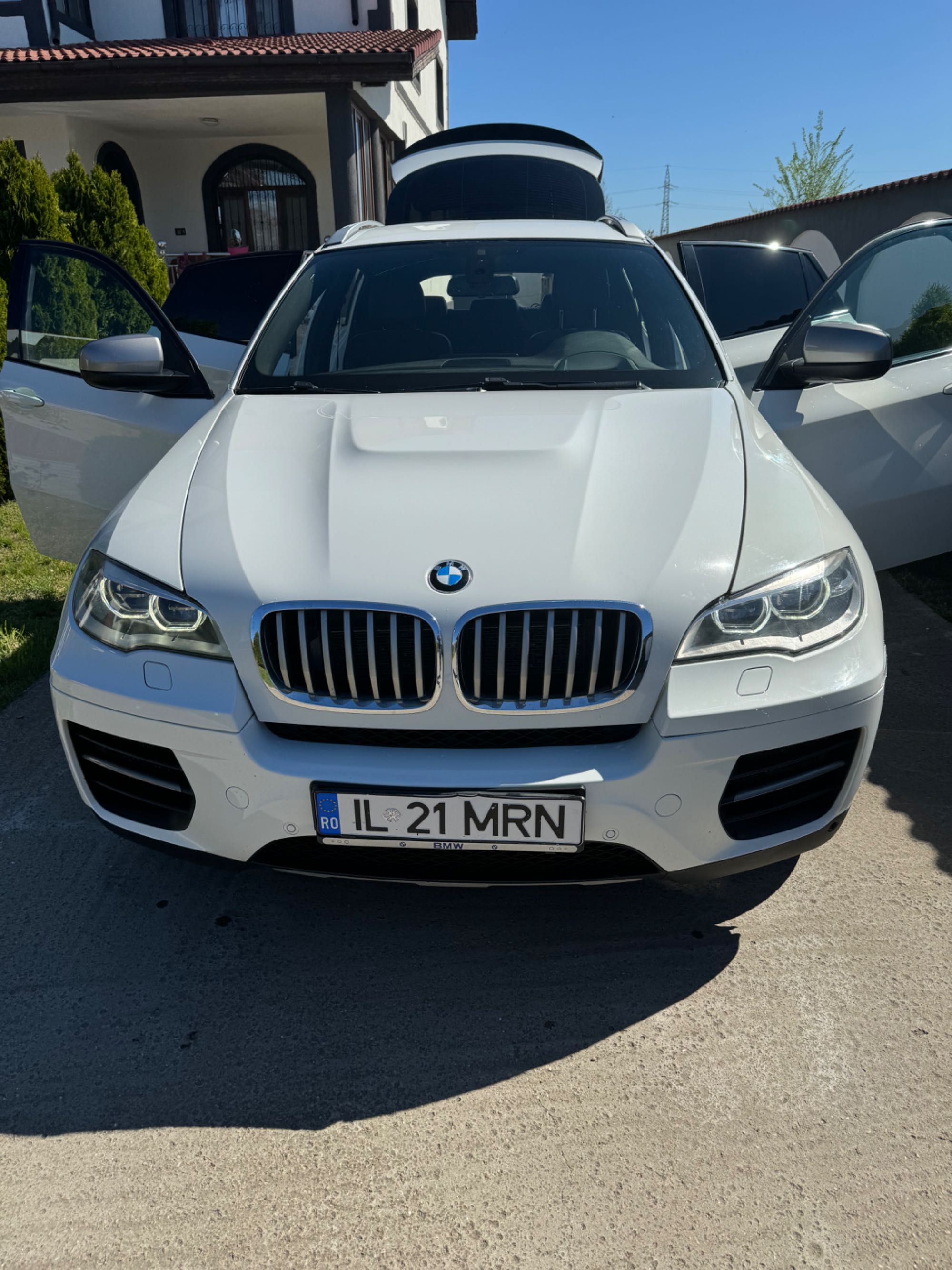 masina de vinzare bmw x6 m50 381 cp