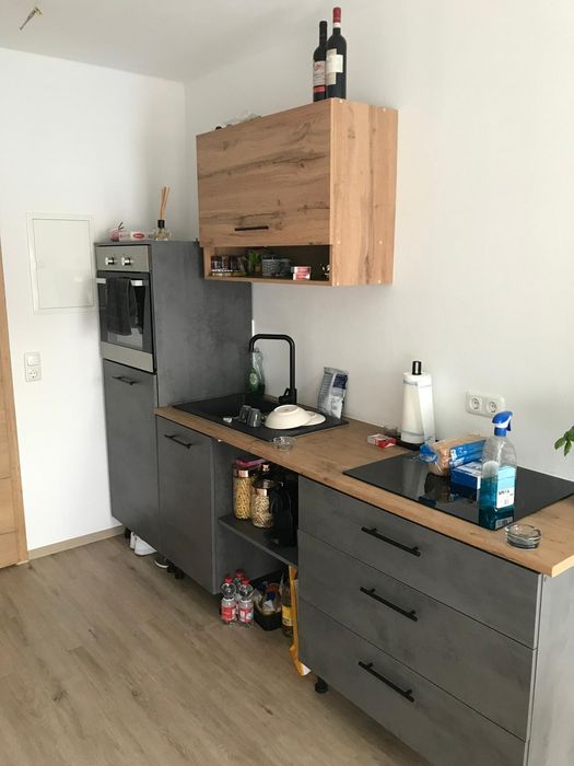 Vand mobila de bucatarie