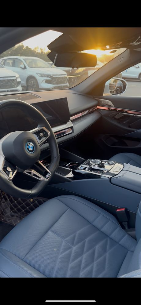 bmw i5, 35L 2024