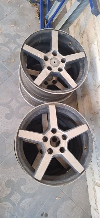 Титановые диски в хорошем состоянии 15 размер