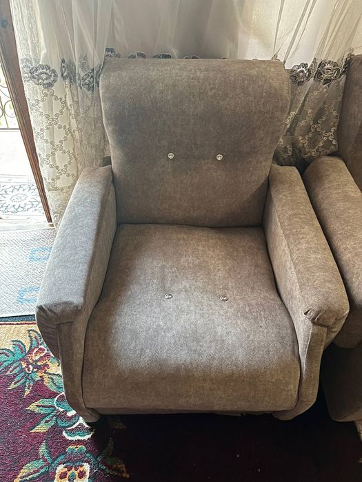 Divan Sotiladi Komplekt