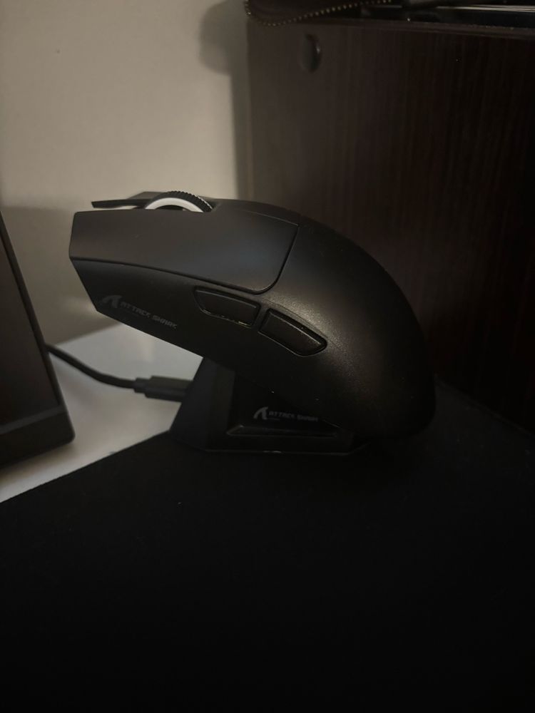 Продам мышку attack shark x11