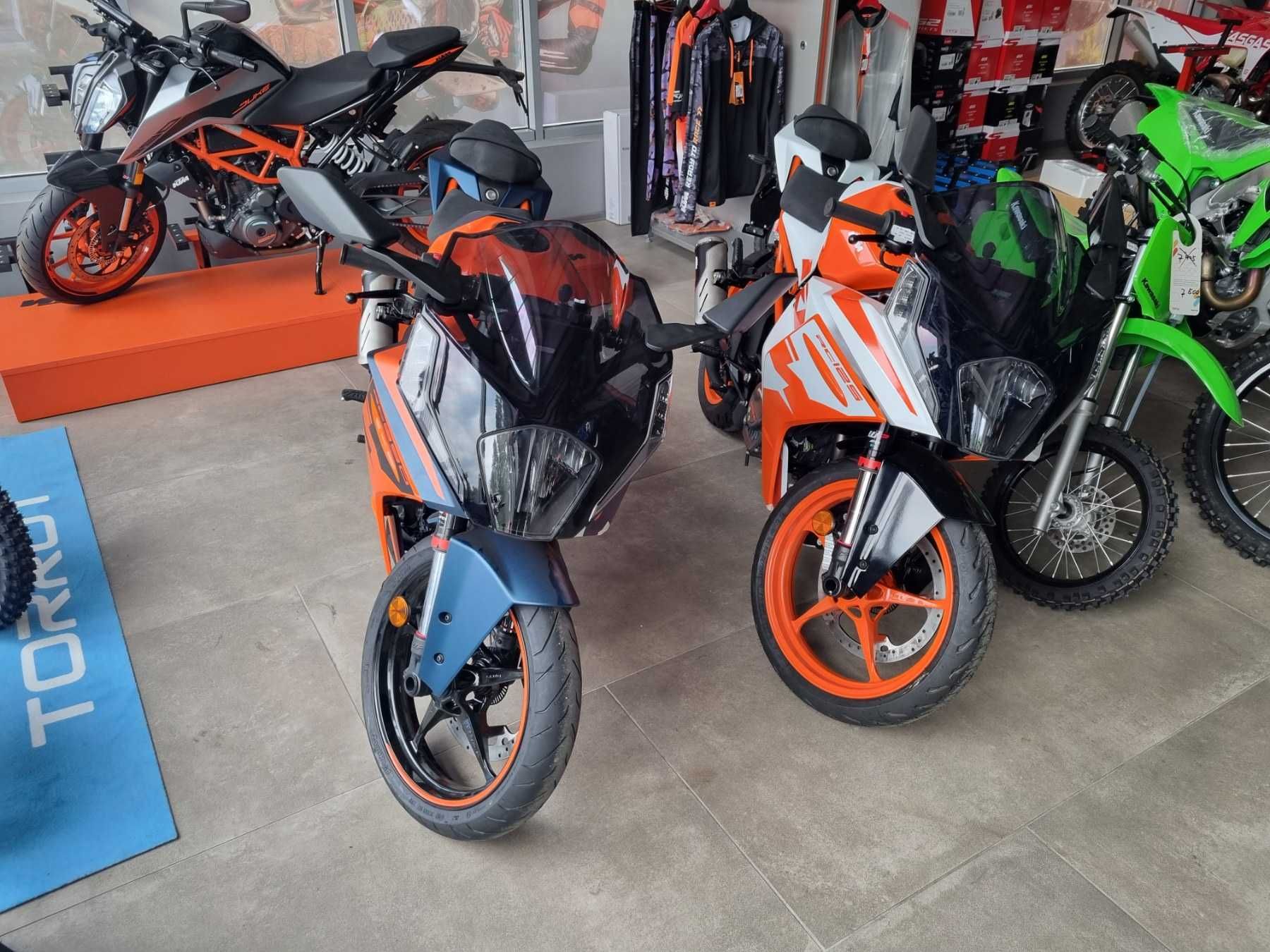 Мотоциклет KTM RC 390 2023