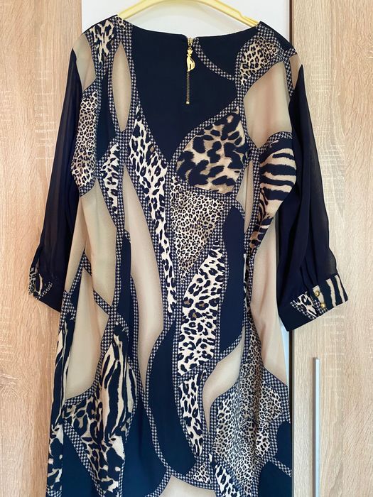 Рокля със шифонени ръкави