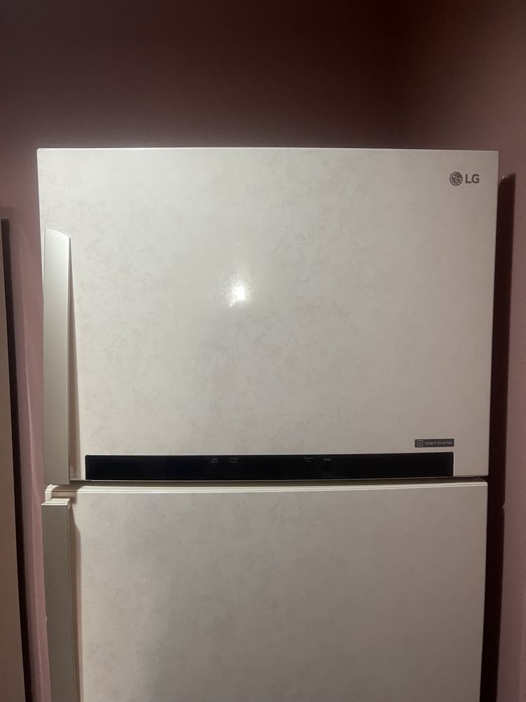 Продам холодильник бренда LG