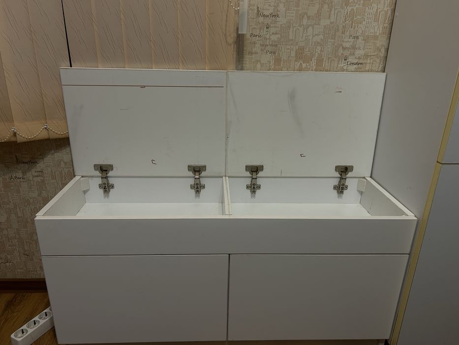 Малък шкаф за обувки - бял