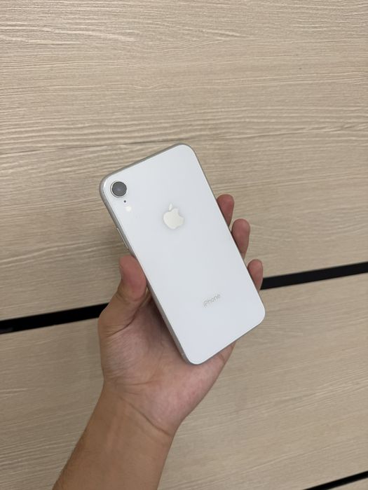 iPhone XR 128gb 80% в отличном состоянии