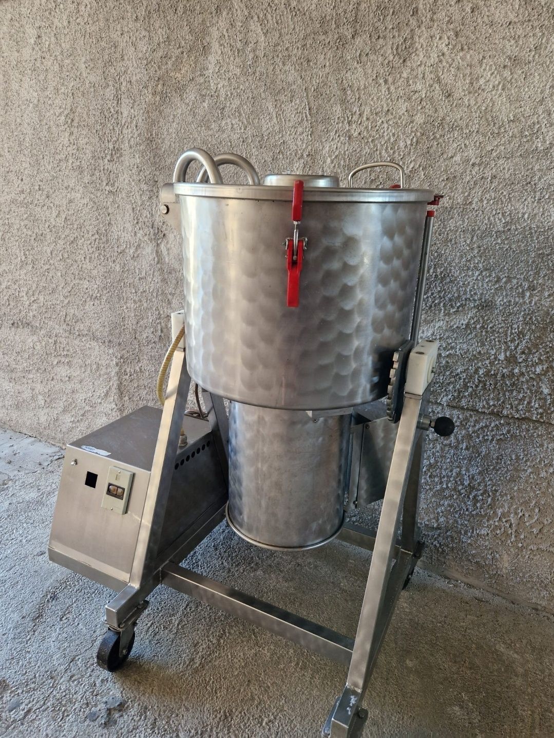 Vând malaxor 400V tumbler tambler carne ,mici carmangerie mezeluri