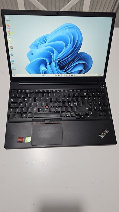 Laptop Lenovo Thinkpad E 15 Amd Ryzen 3 5300U
