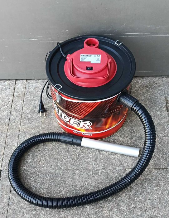 090304	Прахосмукачка за пепел 1000W 18L RD-WC02N