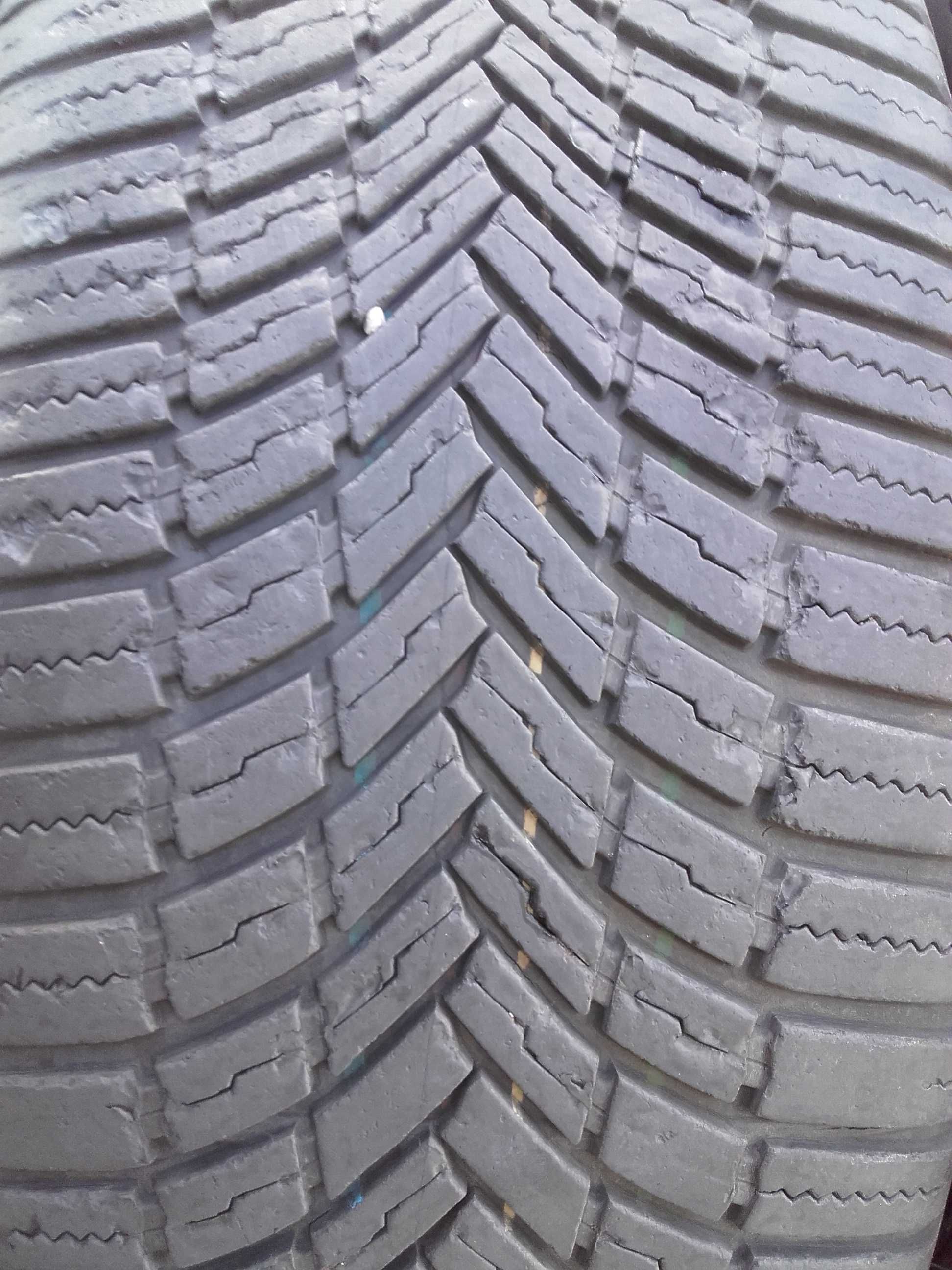 Bridgestone Weather Control A005 225/60 R18 100H DOT 0219