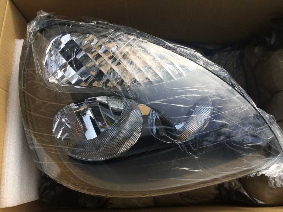 Far dreapta stanga negru Renault Clio II