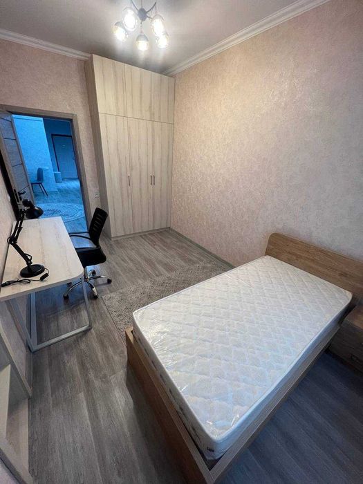 ПРОДАЕТСЯ 3/7/10 68м2 на: Максим Горький Сайрам