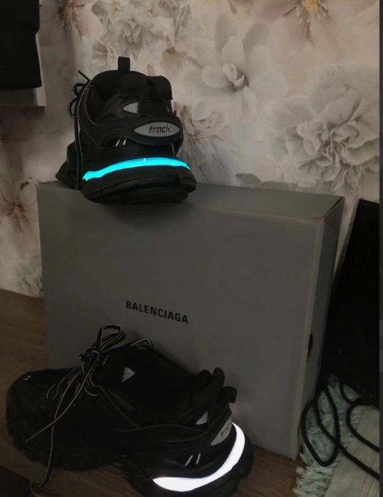 Balenciaga track