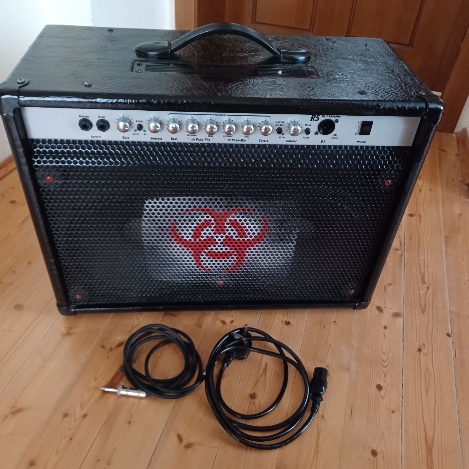 Кубе  Усилвател Laney  Професионален Китара Музикални инструменти   Ан
