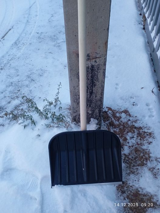 Продам лопату снегоуборочную