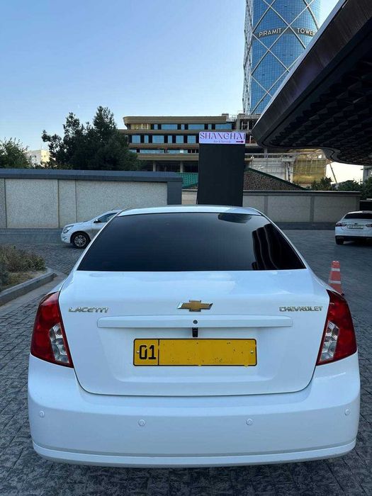 lacetti 1.6 2013 год 3 позиция