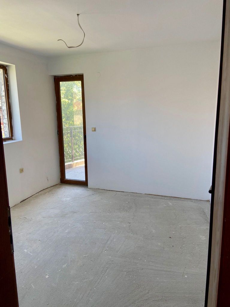 Продава се Тристаен апартамент в Казанлък - 84 кв.м за 1032 €/кв.м - Снимка #11