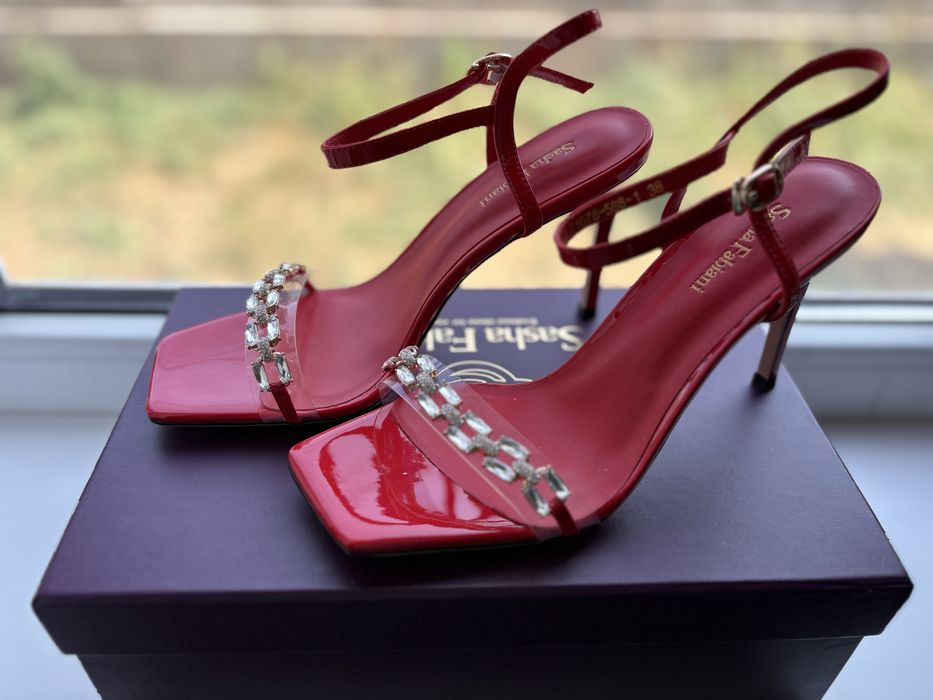 Продаю туфельки 38 размер