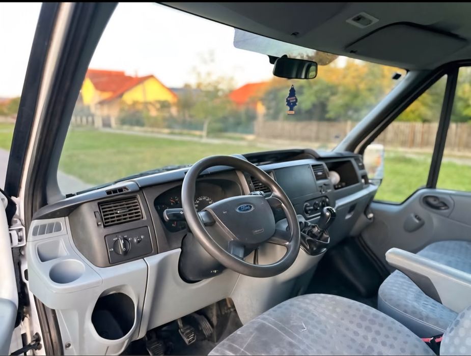 Ford transit 2011