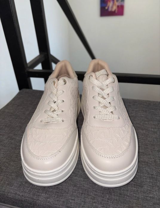 Adidași Mikael Kors