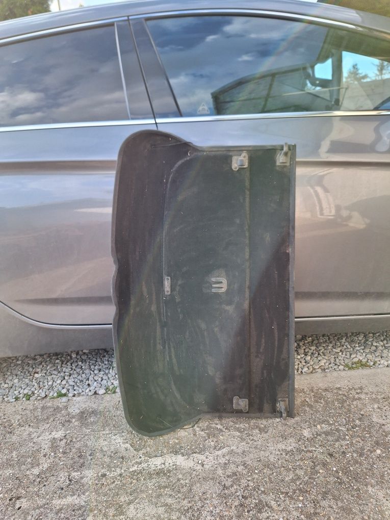 Щора за багажник за ауди А3 2005 година sportback