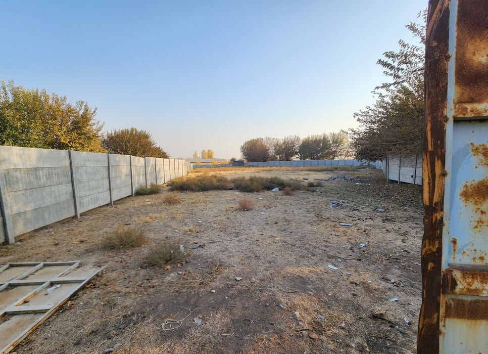 Продаётся земля.