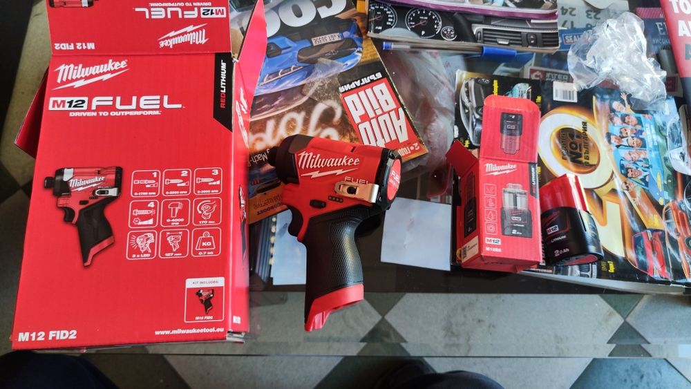 Импакт milwaukee m12 fuel