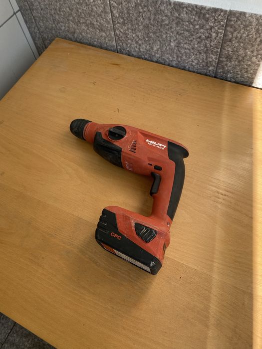 HILTI TE 2-A22 - Акумулаторен перфоратор ударно пробивна дрелка
