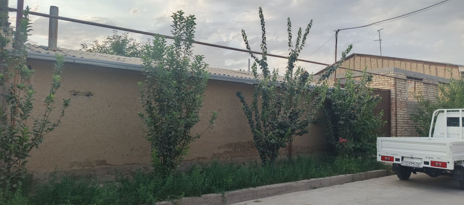 Продается участок в Назарбеке ( тарнов)