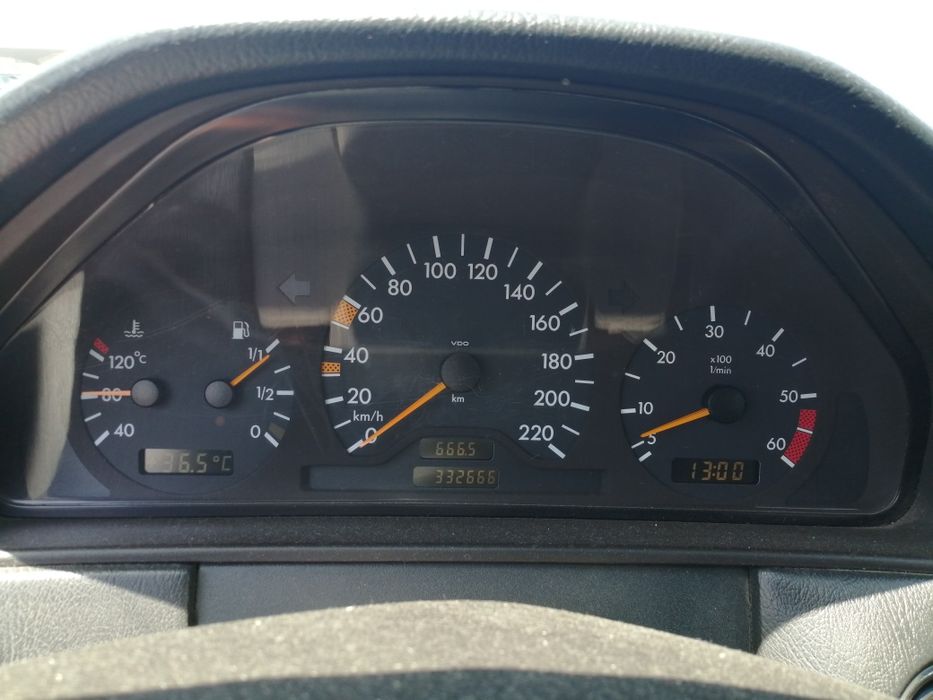 Мерцедес Е250/Mercedes 250-На части