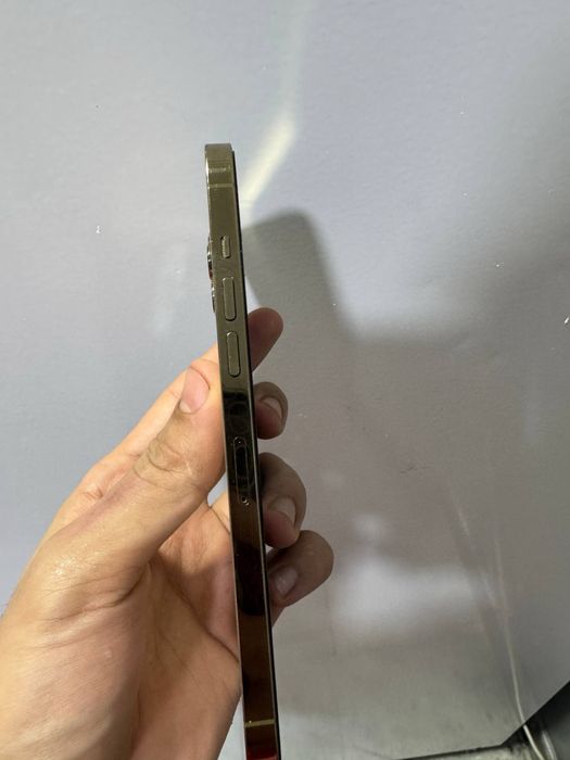 Iphone 12pro max sotiladi