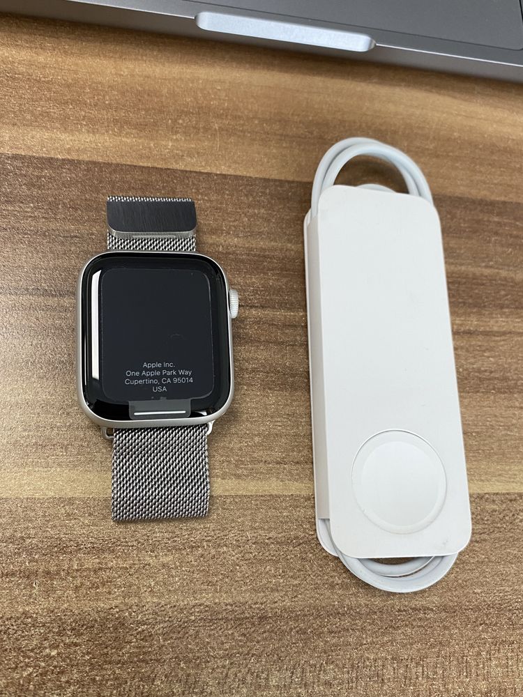 Apple Watch Seria 6 / 44 mm / Silver / Nou - Neactivat |