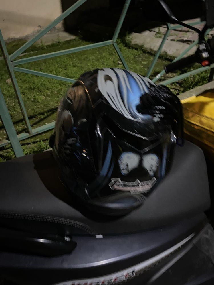 Tanket Raclng шлемы
