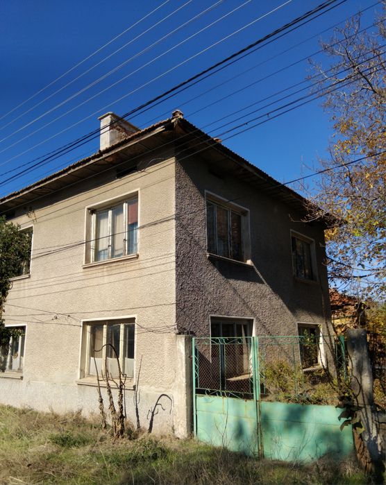 Продава къща в с.Крайници общ.Дупница.Жилището