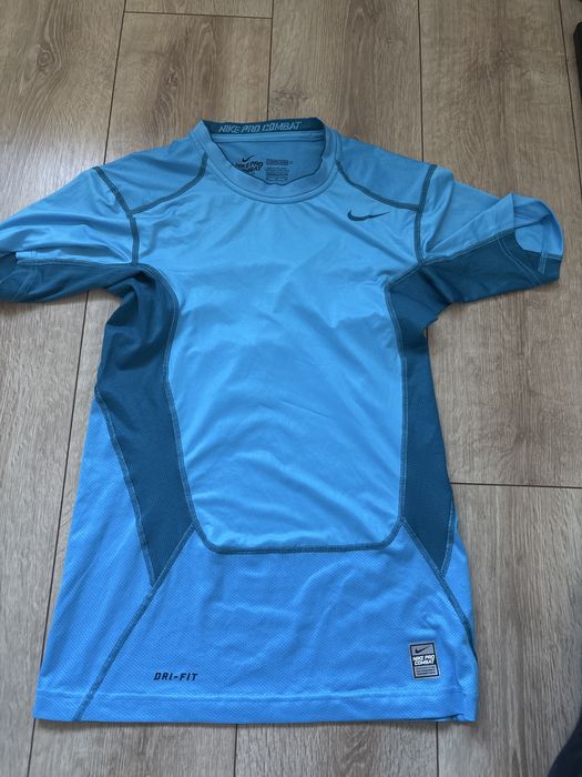 Tricou barbati nike pro combat compression