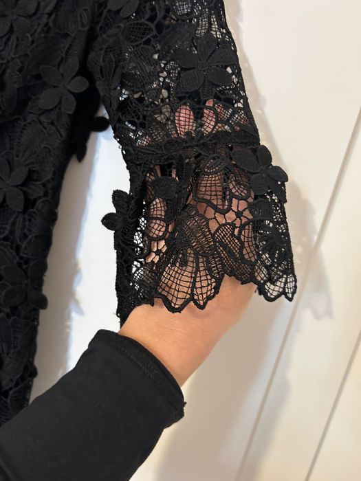 Ново рокля с 3D дантела